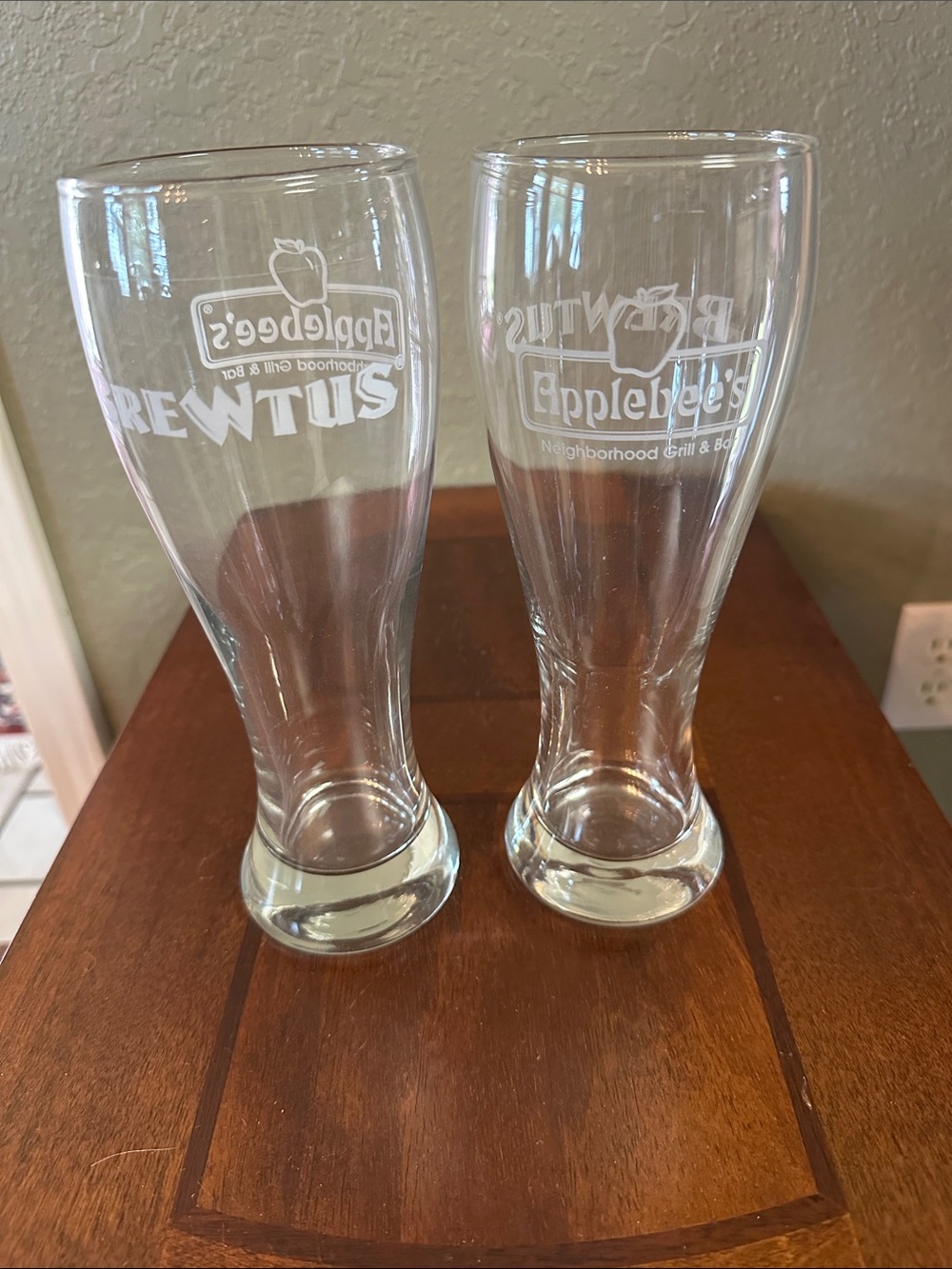 Vintage Applebee’s Brewtus Pilsner Beer Glasses - Set of 2 (22oz Heavy Base)